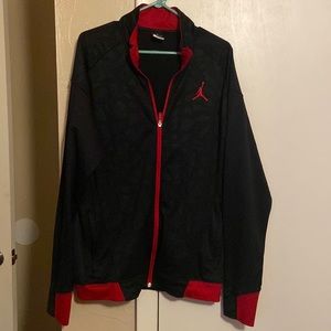 Jordan xl black n red coat